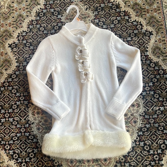 Max Studio girls sweaters size 6🤍👌🏼😍 - Picture 1 of 7